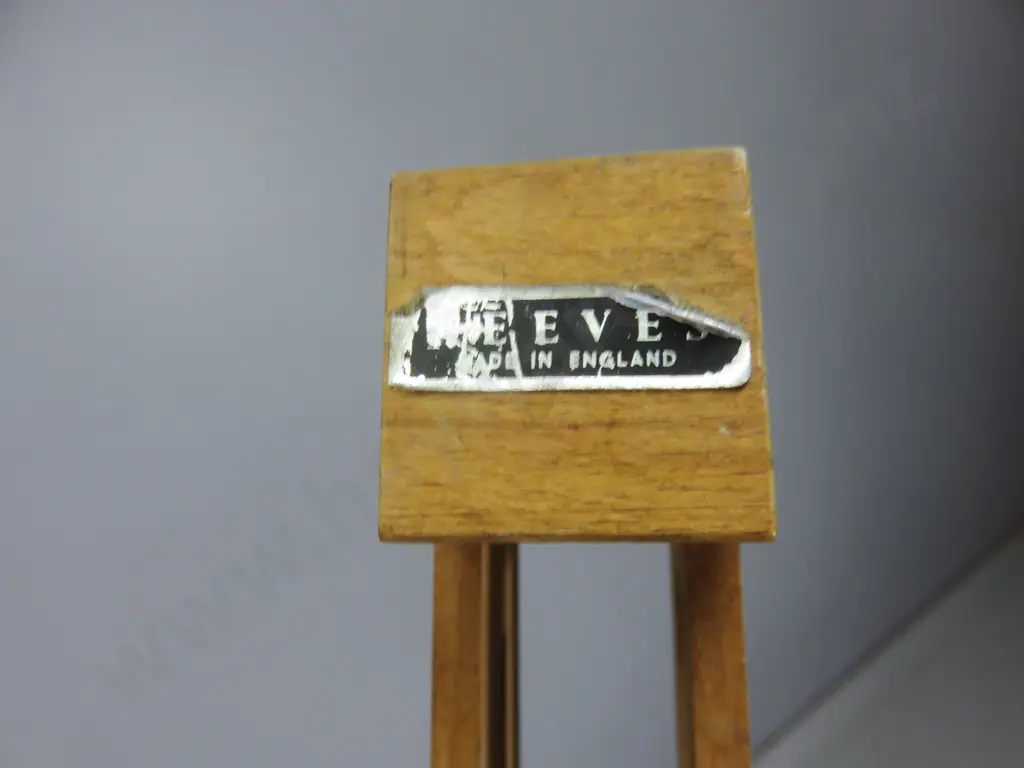 Timber artists Easel Image 1++