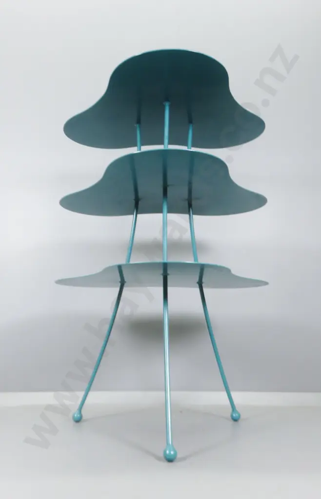 Three tiered metal Kidney shaped Display stand Image 1++