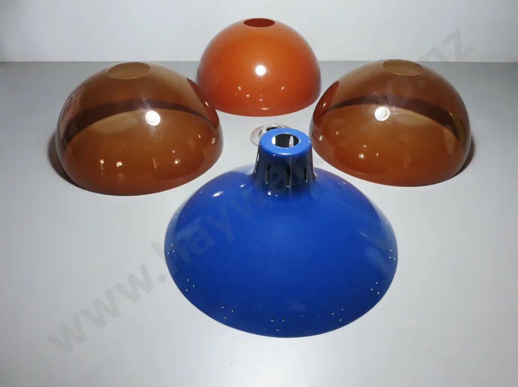 4 vintage lamp shades with galleries Image 1++