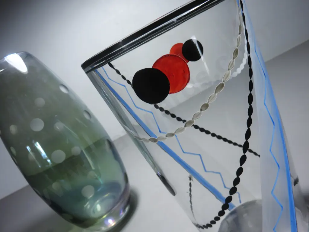 Pair of vintage Jazz age Vases Image 1++