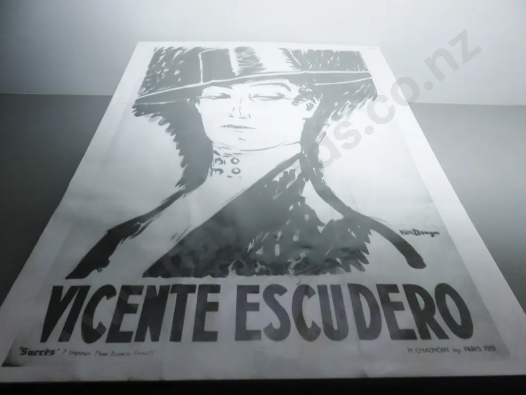 Large vintage print featuring the Gypsy dancer Vicente Escudero Image 1++
