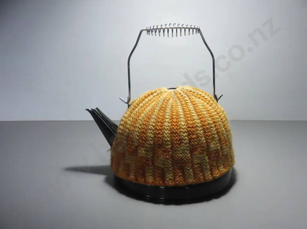 Black enamel stove top kettle Image 1++