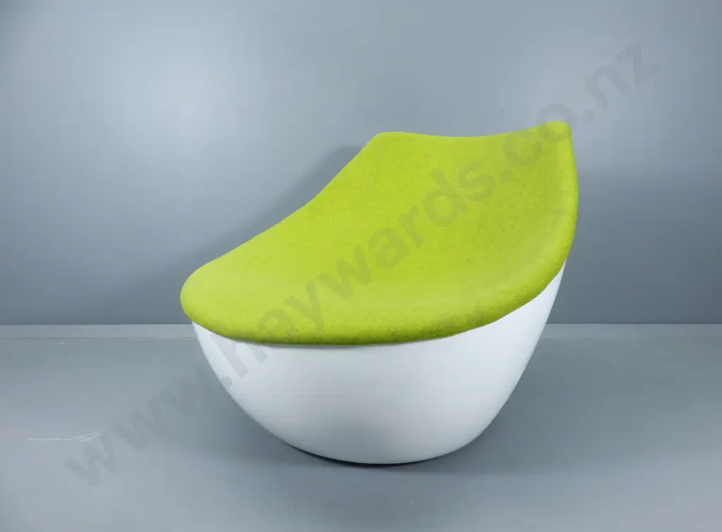 Vintage “space age” Christophe Pillet designed “Orbital” chair for Modus Image 1++