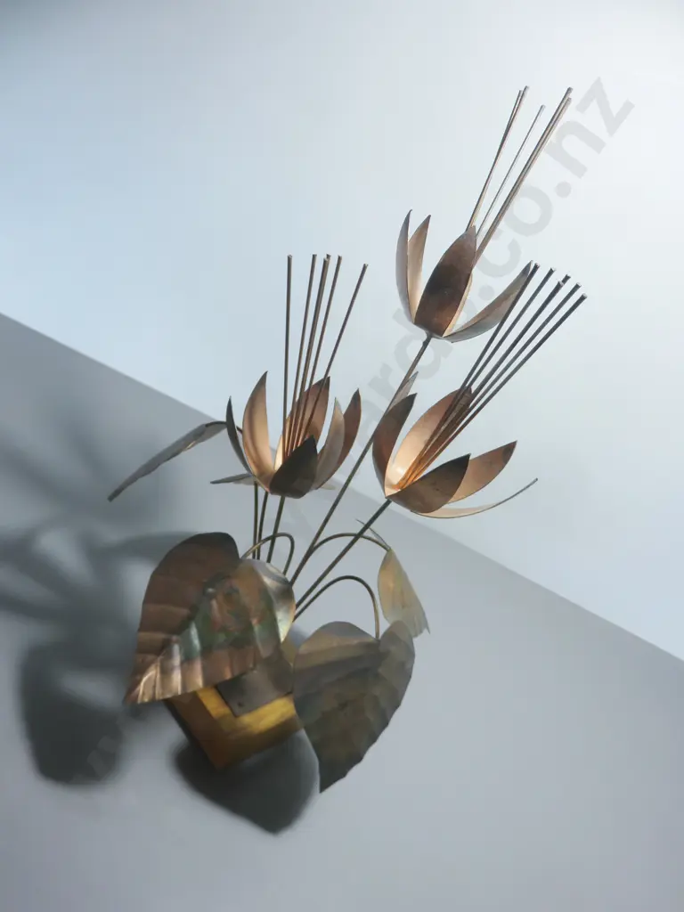 Mid-century Copper / brass floral table decoration Image 1++