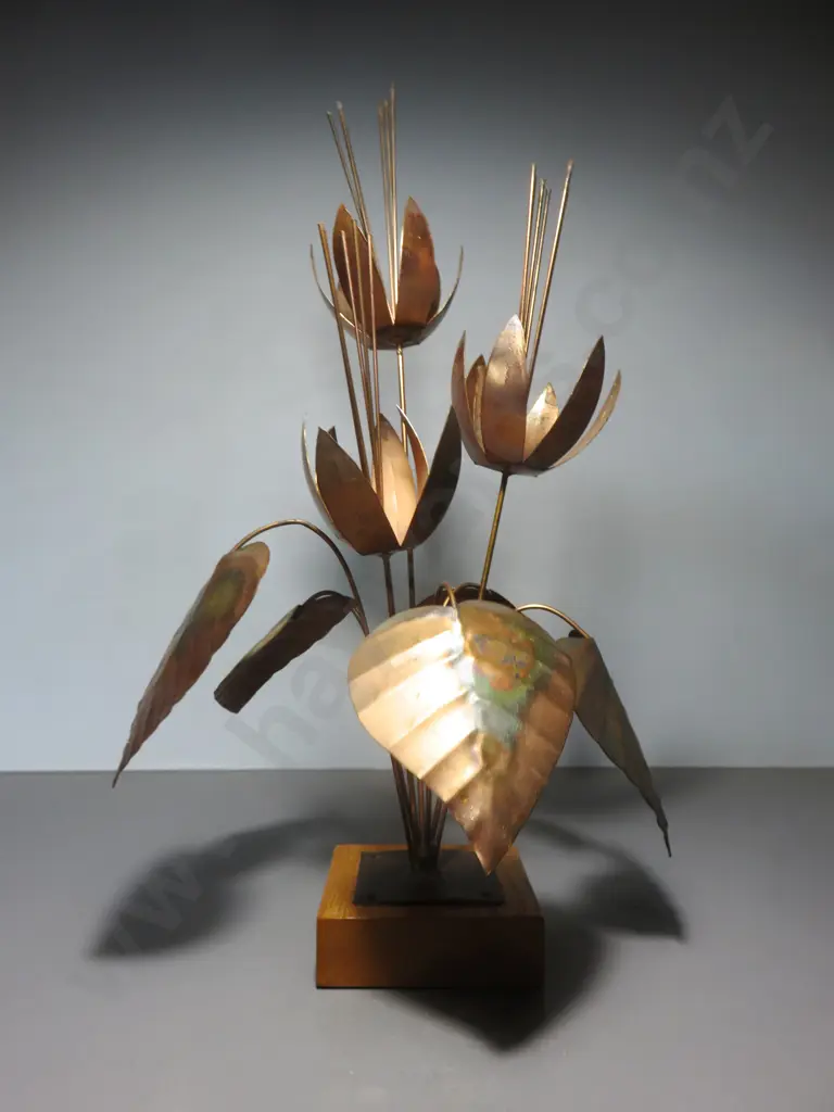 Mid-century Copper / brass floral table decoration Image 1++