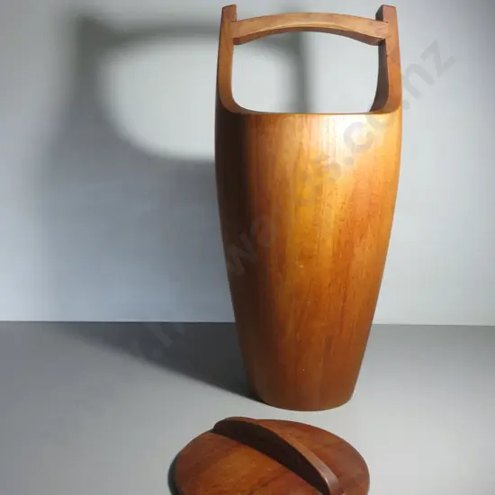Superb oversized Jens Harald Quistgaard for Dansk design, Denmark, Ice Bucket