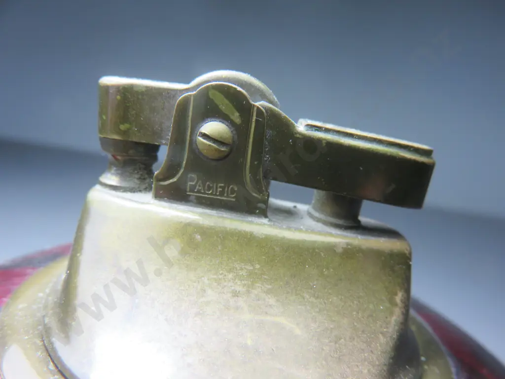 Vintage atomic “sputnik” desk top lighter Image 1++