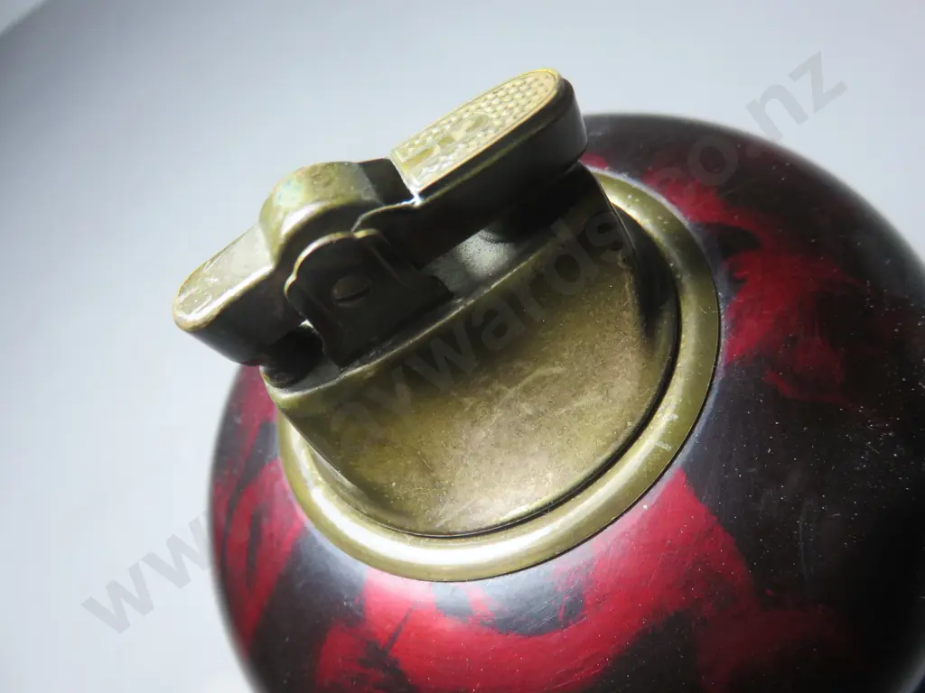 Vintage atomic “sputnik” desk top lighter Image 1++