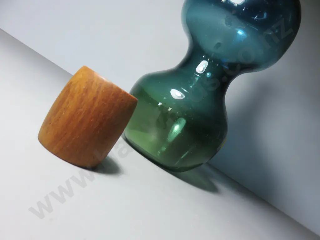 Superb mid-century Göran Wärff (1933-2022) for Pukeberg of Sweden “Tropico” decanter Image 1++