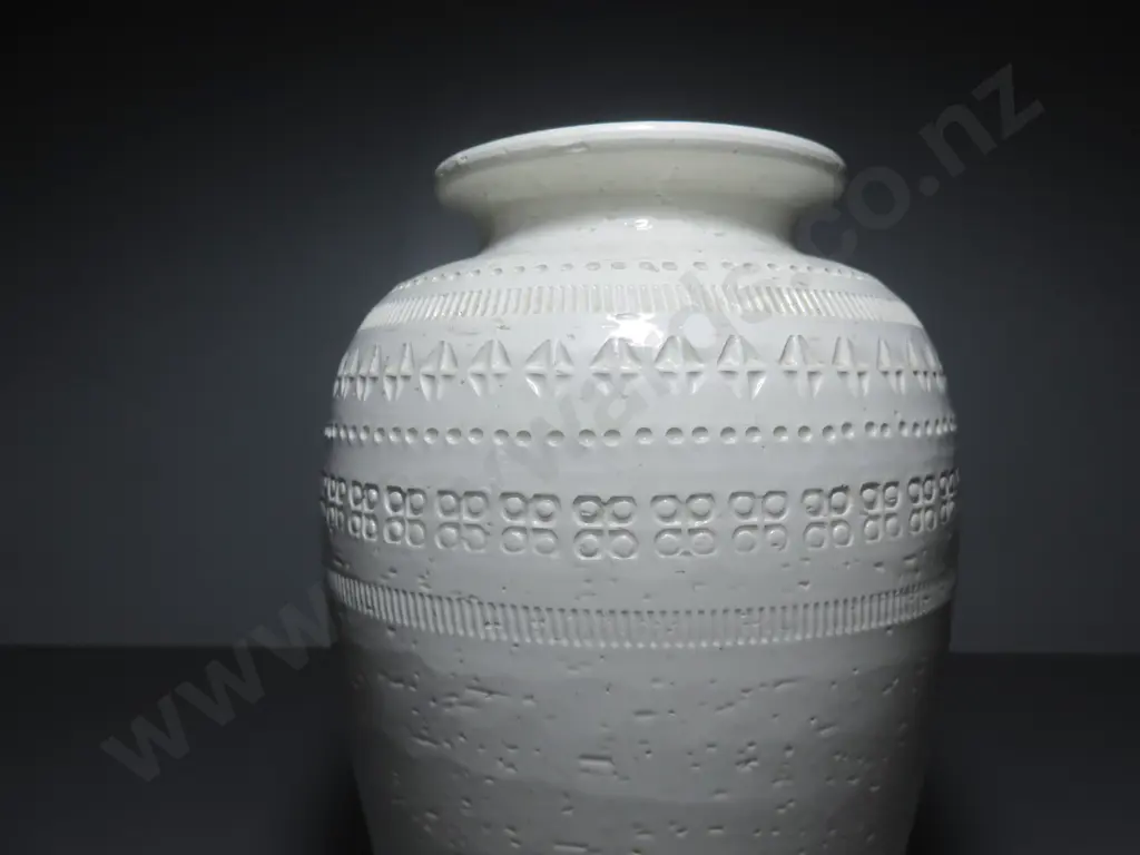 Vintage Aldo Londi for Bitossi of Italy white pottery vase Image 1++