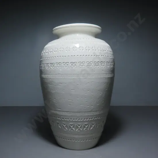 Vintage Aldo Londi for Bitossi of Italy white pottery vase