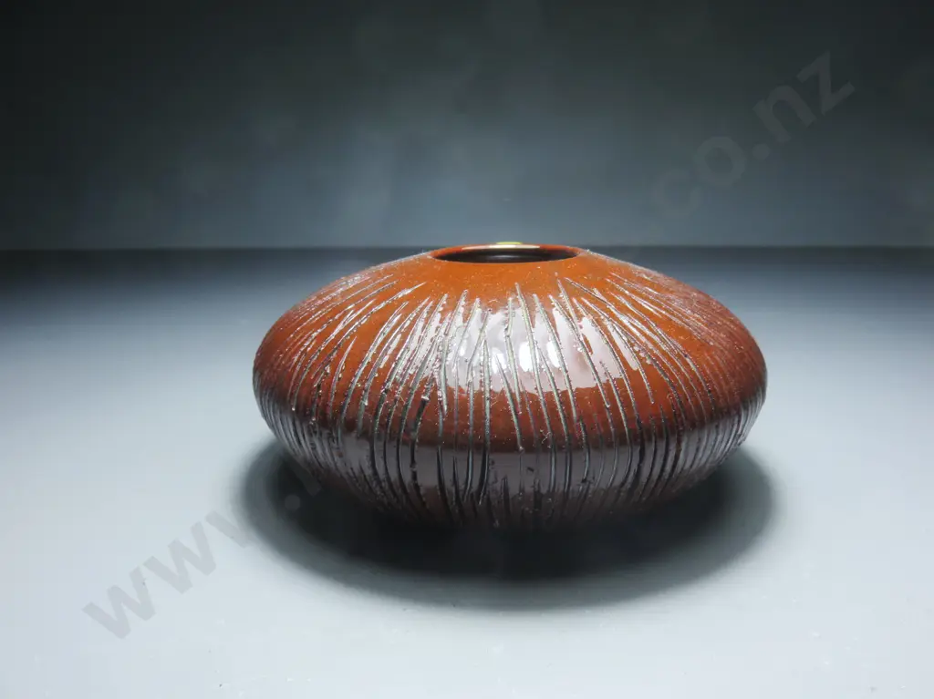 Poole pottery Atlantic Pebble vase Image 1++