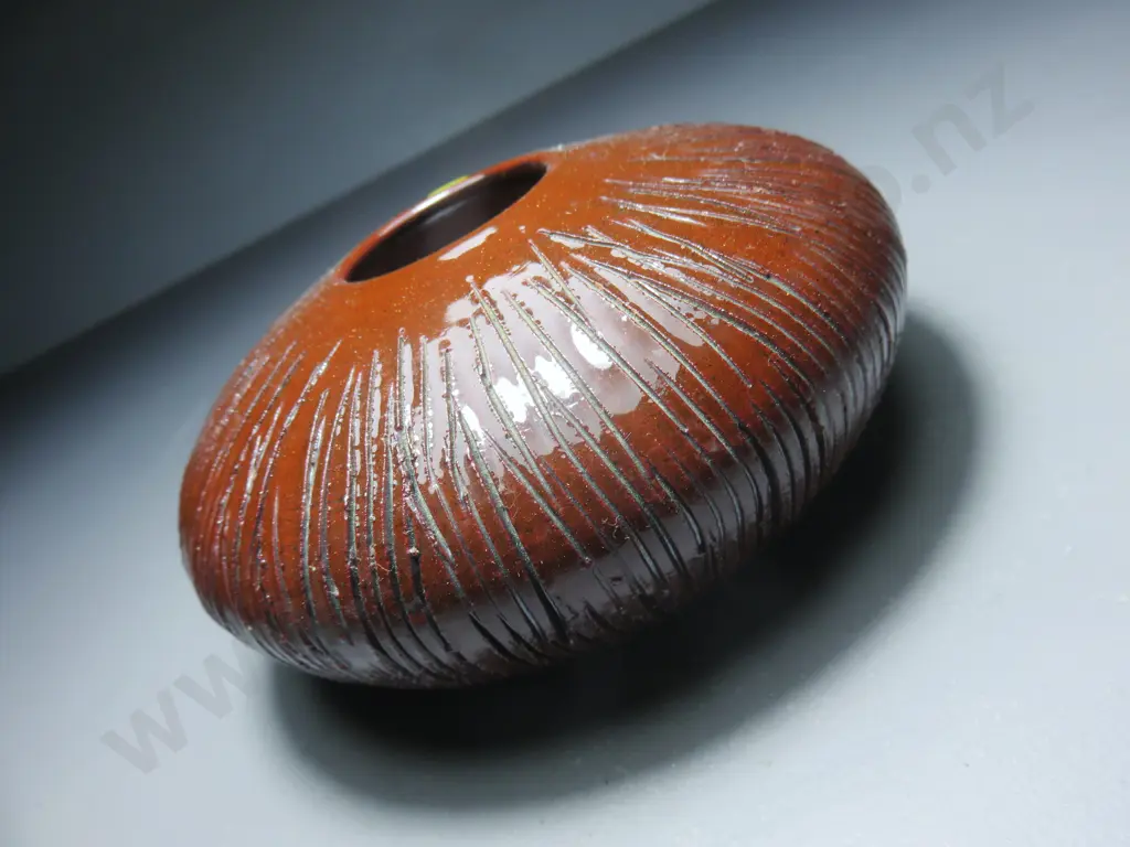 Poole pottery Atlantic Pebble vase Image 1++