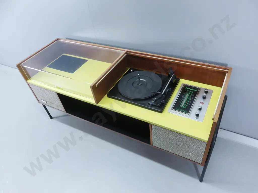 Mid 1960’s Pye “Partystarter” Record Player and Radio Image 1++