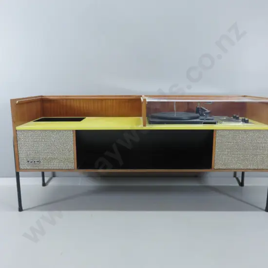 Mid 1960’s Pye “Partystarter” Record Player and Radio