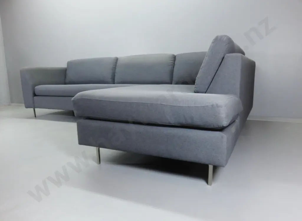 Large contemporary two piece L shaped lounge corner suite Image 1++