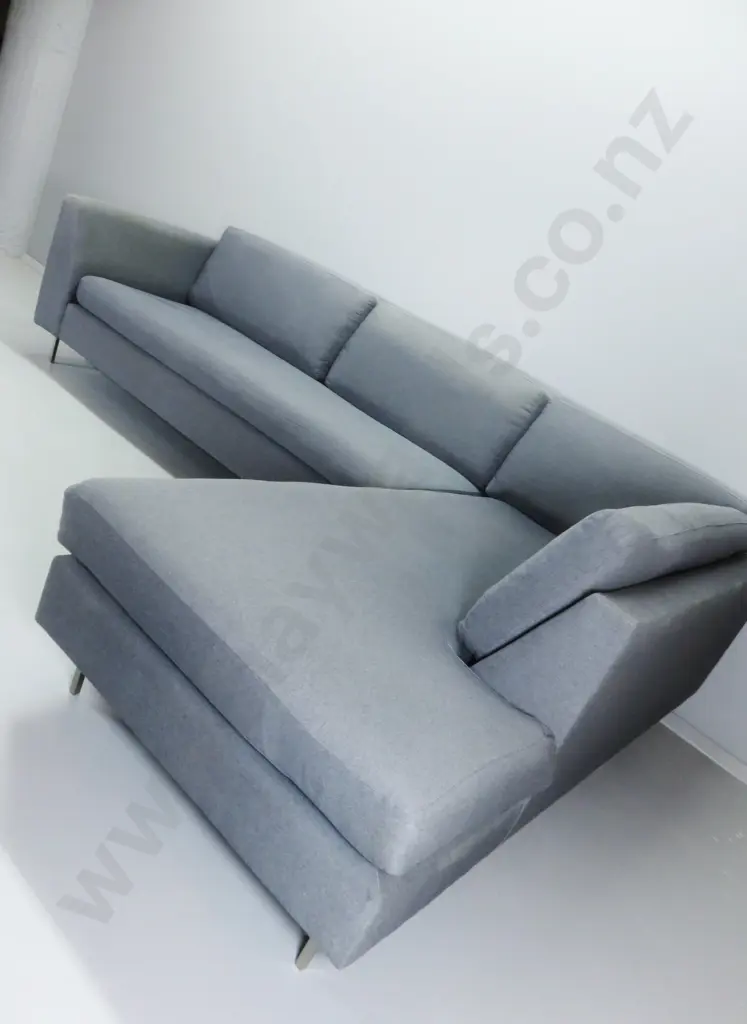 Large contemporary two piece L shaped lounge corner suite Image 1++