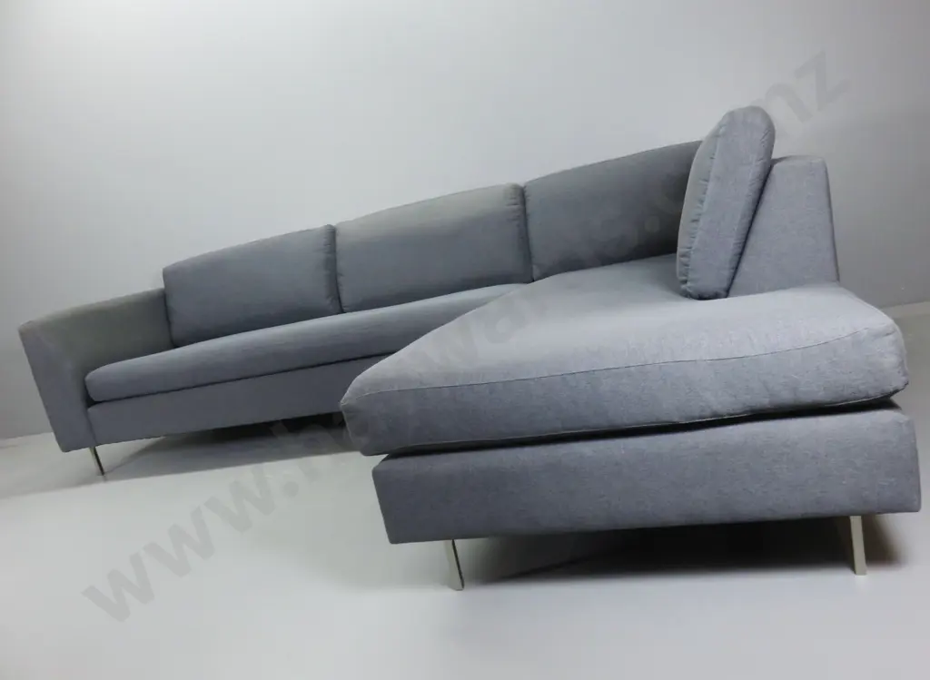 Large contemporary two piece L shaped lounge corner suite Image 1++