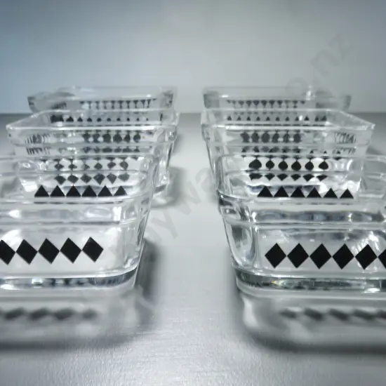 Set of six glass hors d'oeuvre dishes