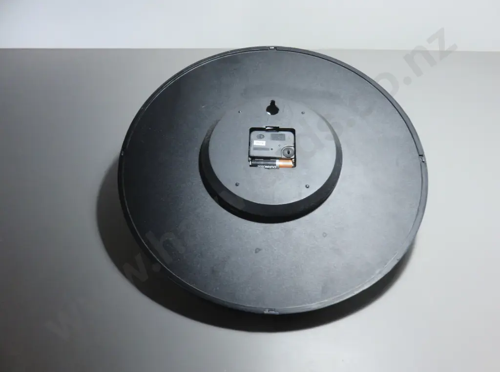 Contemporary wall clock Image 1++