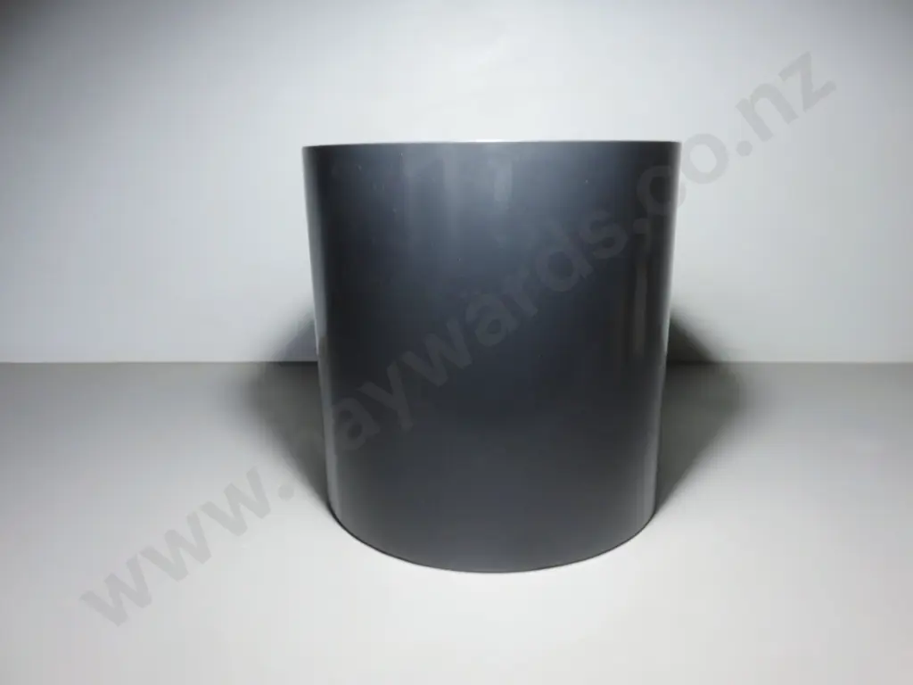 Large metal bin / log store Image 1++