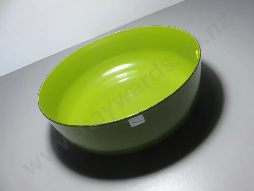 Large mid-century Arabia of Finland enamel bowl Image 1++