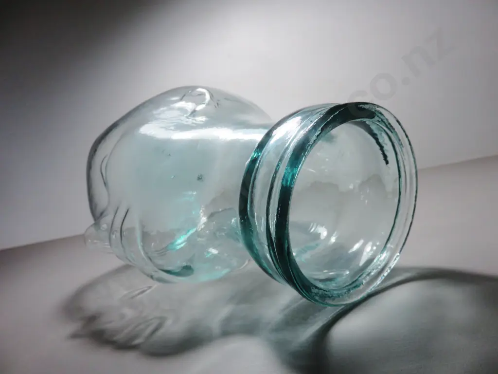 Decorative glass head sculpture Image 1++