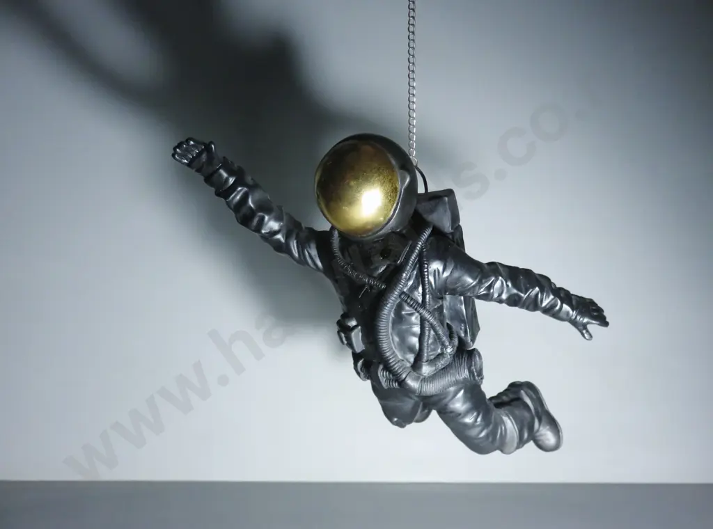 Contemporary solid resin Spaceman Image 1++