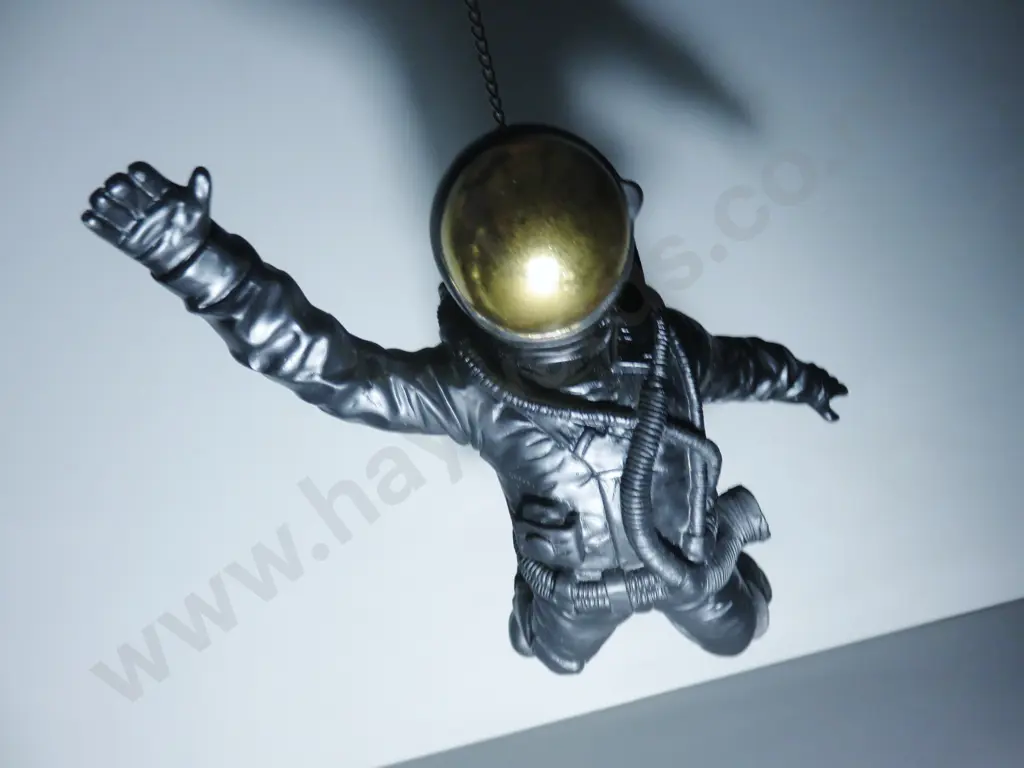 Contemporary solid resin Spaceman Image 1++