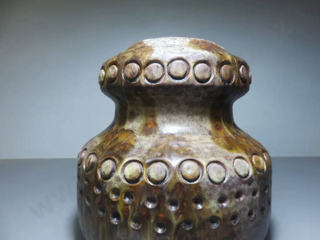 Large early Alvino Bagni brutalist vase Image 1++
