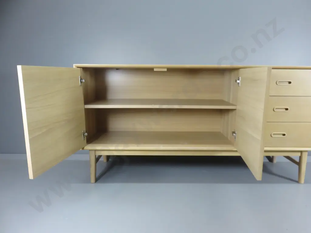 oak veneer, mdf and pine 2 door 3 drawer sideboard H-800 W-1600 D-450 Image 1++