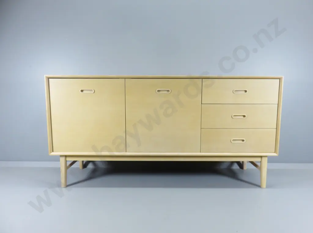 oak veneer, mdf and pine 2 door 3 drawer sideboard H-800 W-1600 D-450 Image 1++