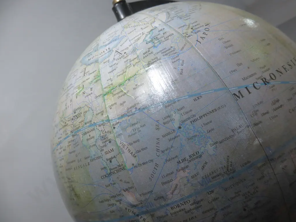 Vintage Art Deco Terrestrial World Globe Image 1++