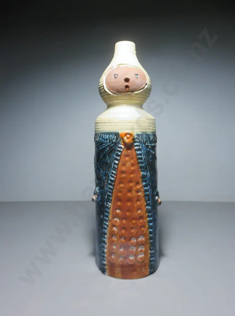 Oversized vintage studio potted figural vase Image 1++