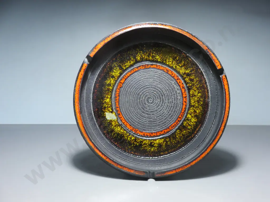 Handsome mid-century Bitossi ashtray Image 1++