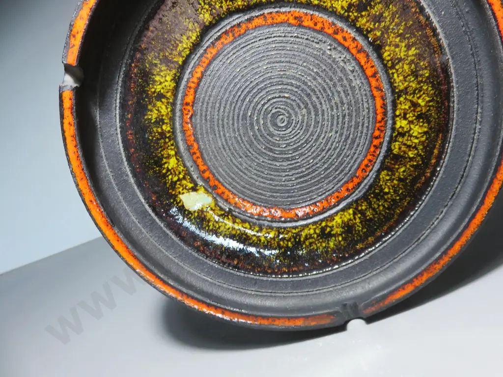 Handsome mid-century Bitossi ashtray Image 1++