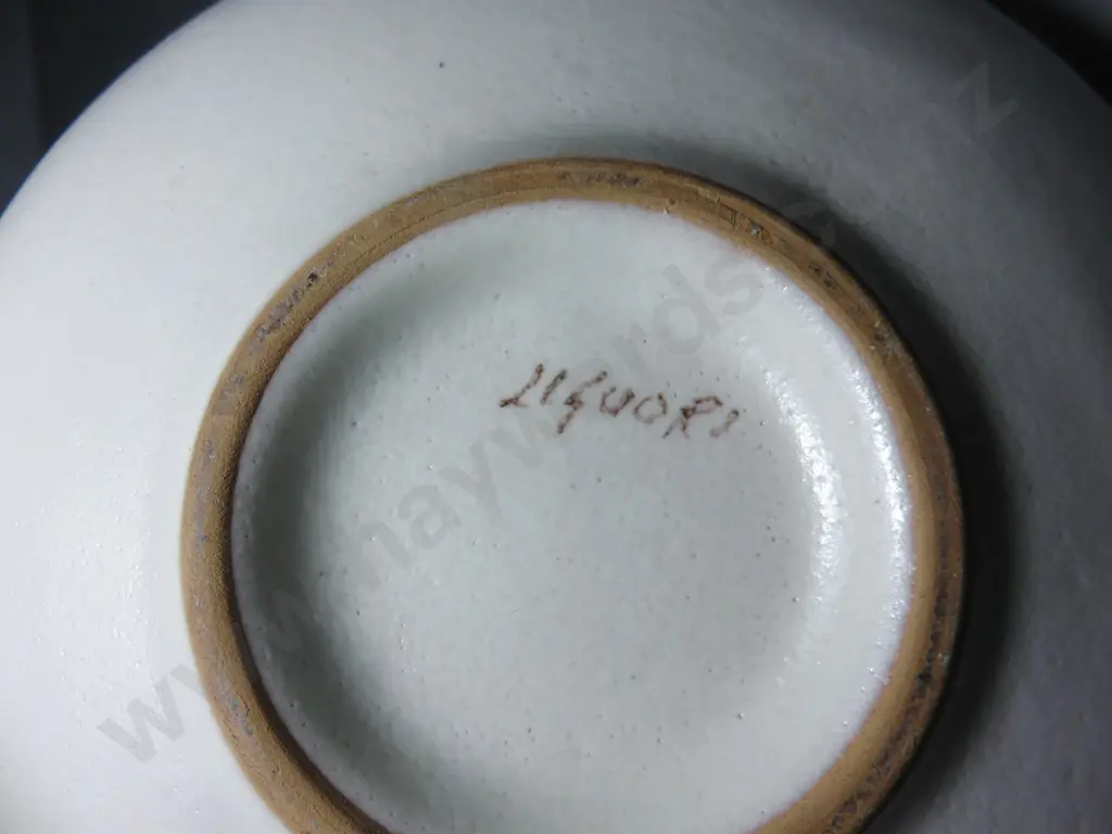 Vintage Italian studio potted vessel by Lucio Liguori Image 1++