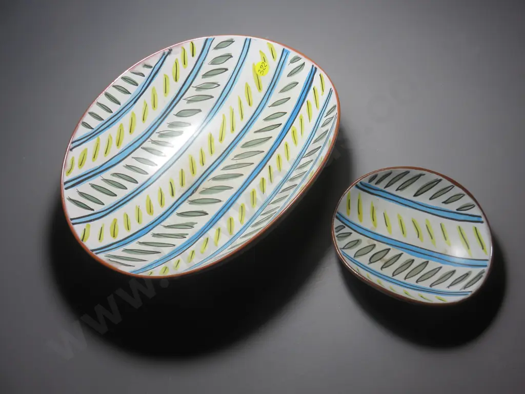 Pair of mid-century decorative German Pottery Bowls Image 1++