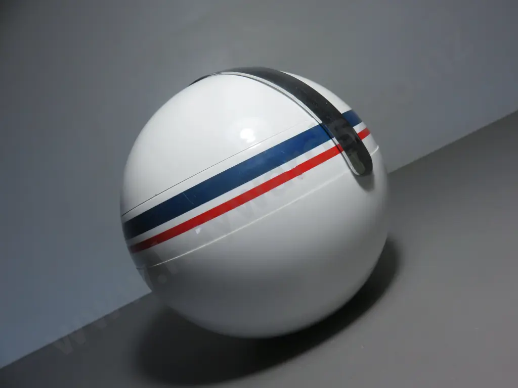 Paolo Tilche for Guzzini of Italy Ball shaped Ice bucket Image 1++