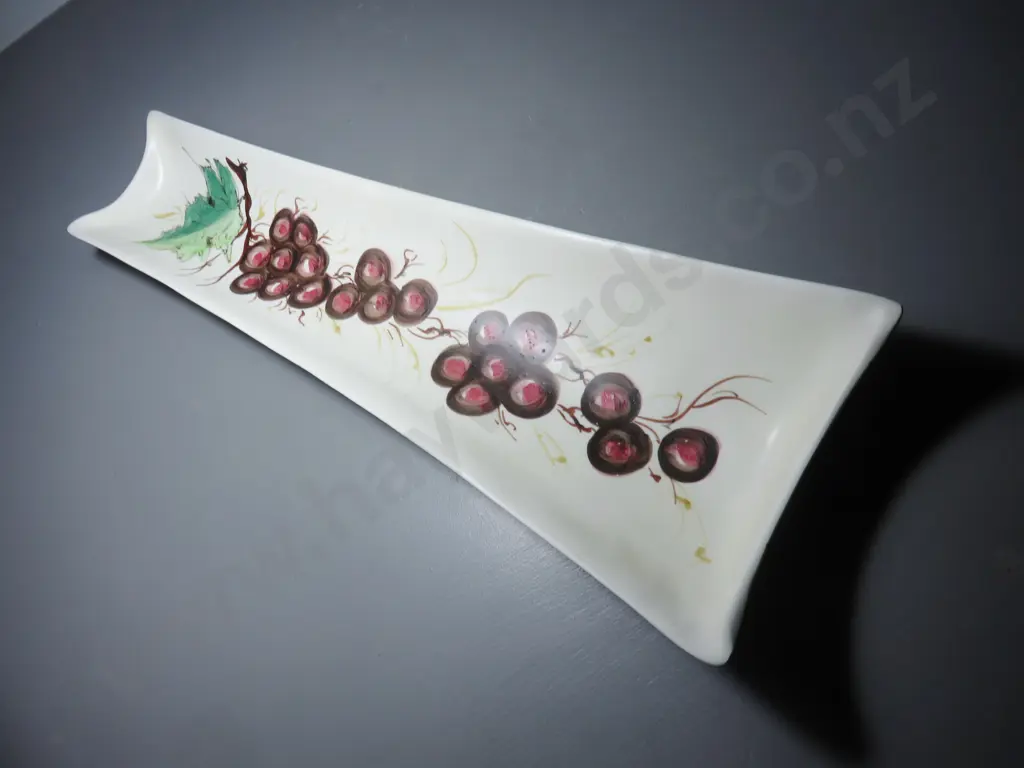 Elongated mid-century Italian platter Image 1++