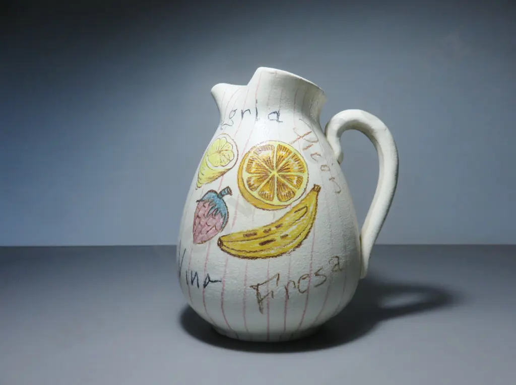 Mid-century Italian / Spanish pottery Sangria pitcher Image 1++