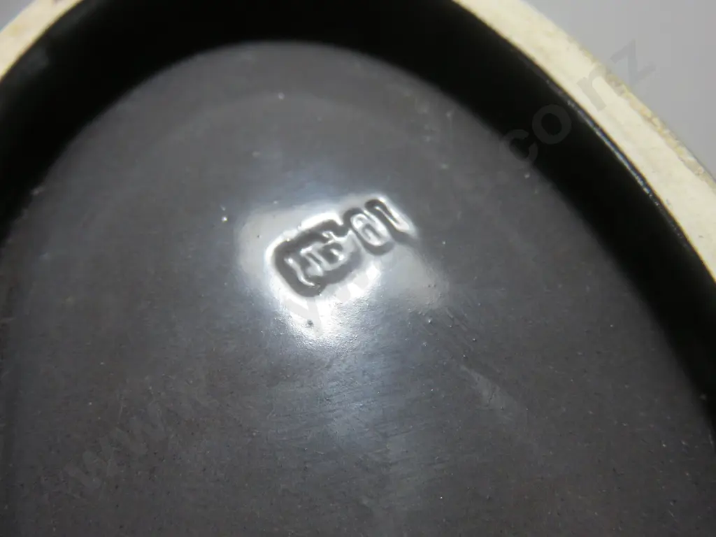 Mid-century Oval pottery vessel Image 1++