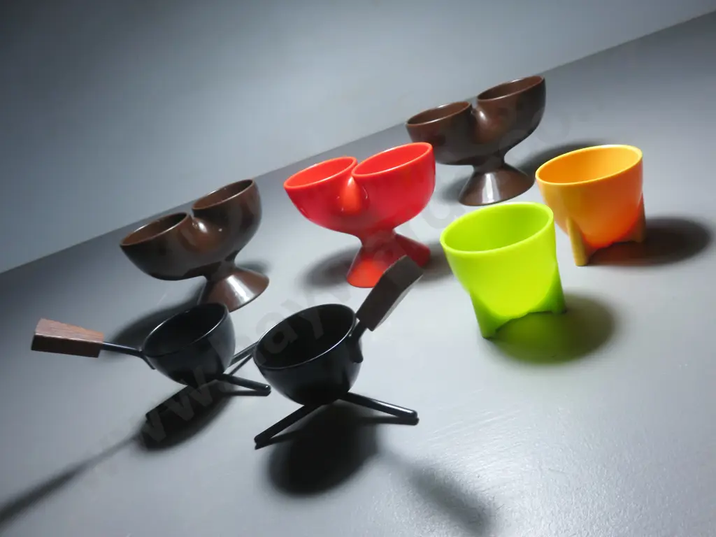 Selection of various vintage egg cups  Image 1++