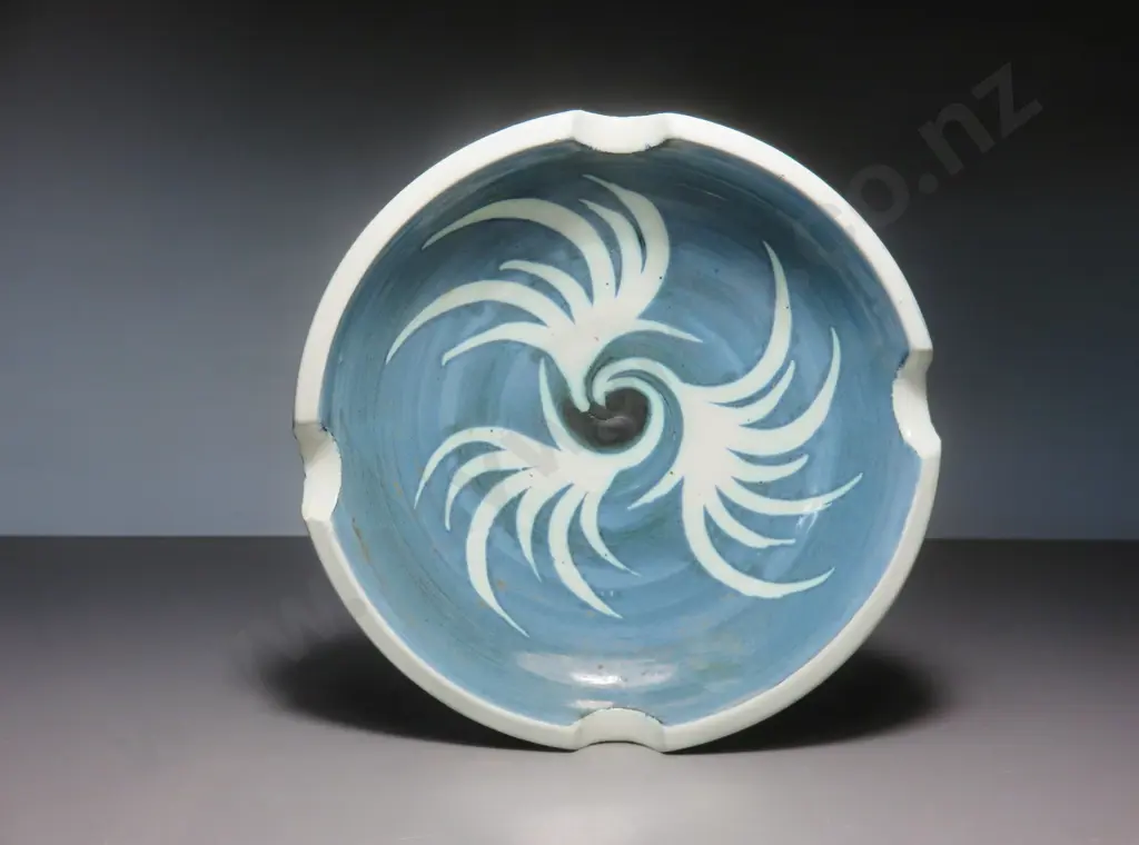 Brixham pottery ashtray Image 1++