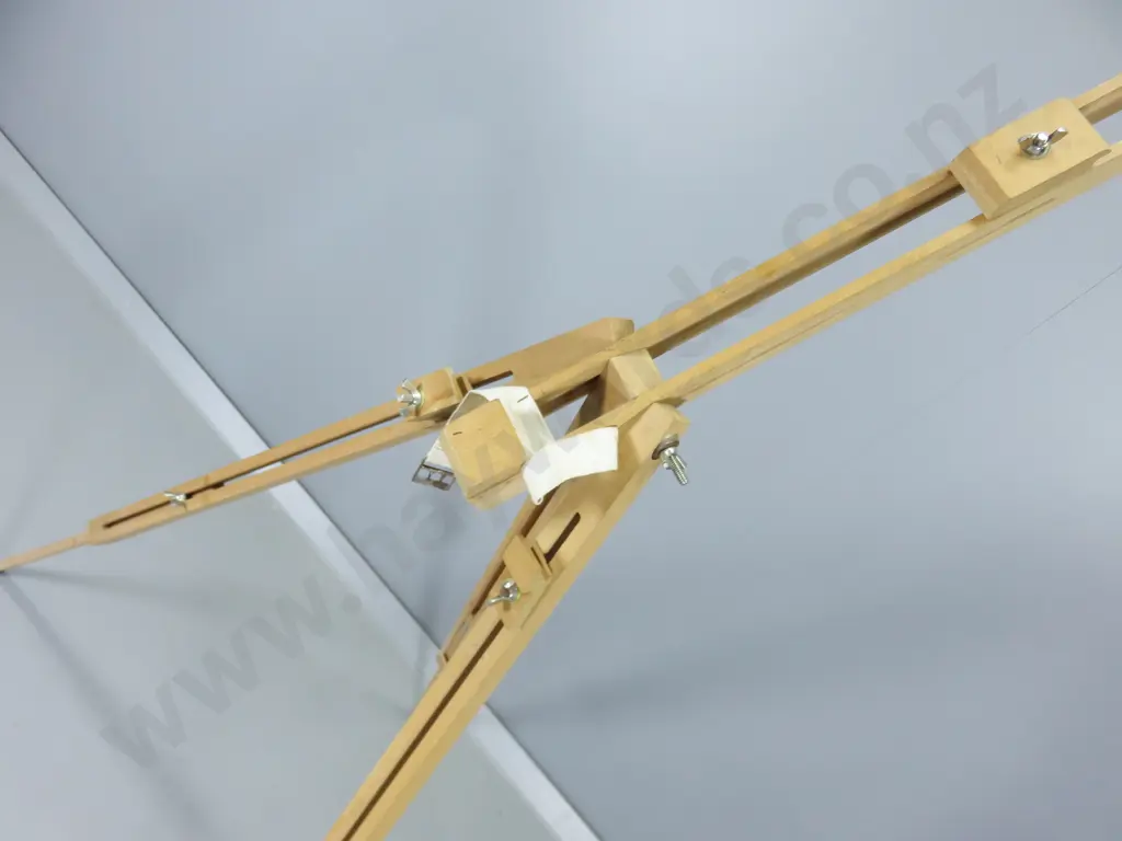 Artists folding Easel Image 1++