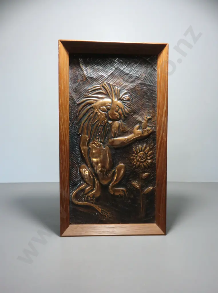 Framed Copper lion Picture Image 1++