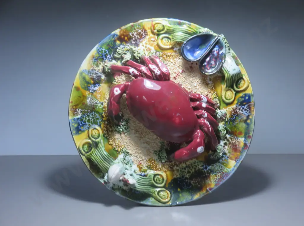 Large Portuguese Palissy Style Majolica Plate featuring a Crab and Mussels Image 1++