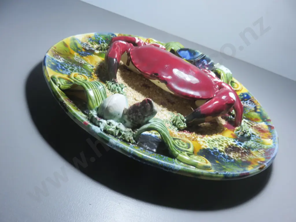Large Portuguese Palissy Style Majolica Plate featuring a Crab and Mussels Image 1++