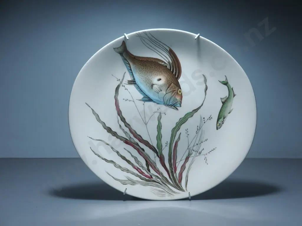 Vintage Johnson Bros of England decorative fish plate Image 1++