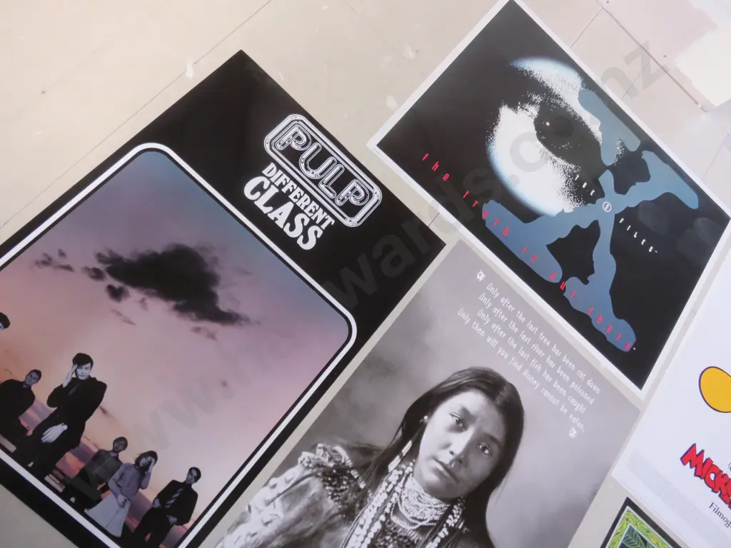 Mixed lot of “Op Art” prints / posters Image 1++
